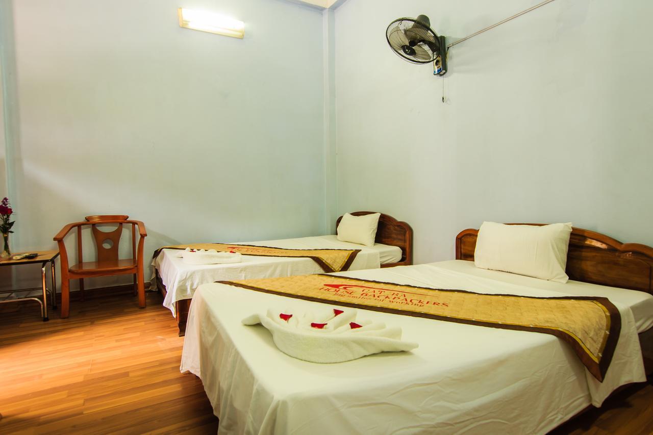 מלון Dong Khe Sau Cat Ba House Backpackers מראה חיצוני תמונה